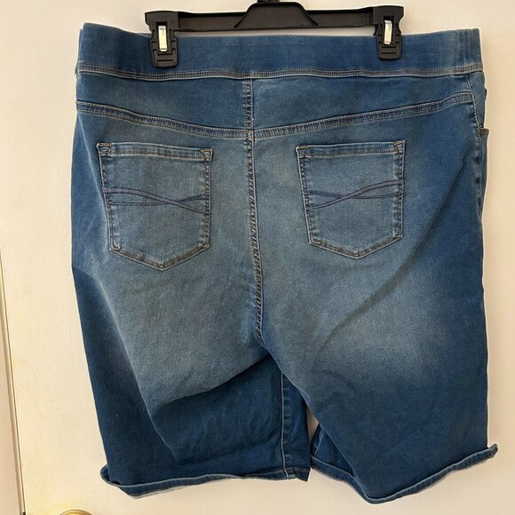 Gloria Vanderbilt Shorts Size 18W - Picture 3 of 4